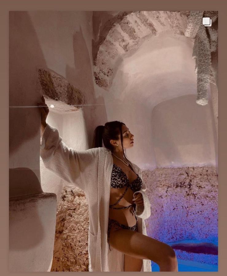 ホテル Aroma Luxury オストゥーニ エクステリア 写真